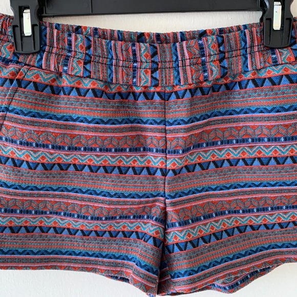 Patterned Shorts - Picture 2 of 7